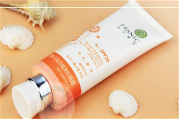 美白防曬霜排行榜10強(qiáng) 防曬又美白，不入手必定后悔呀
